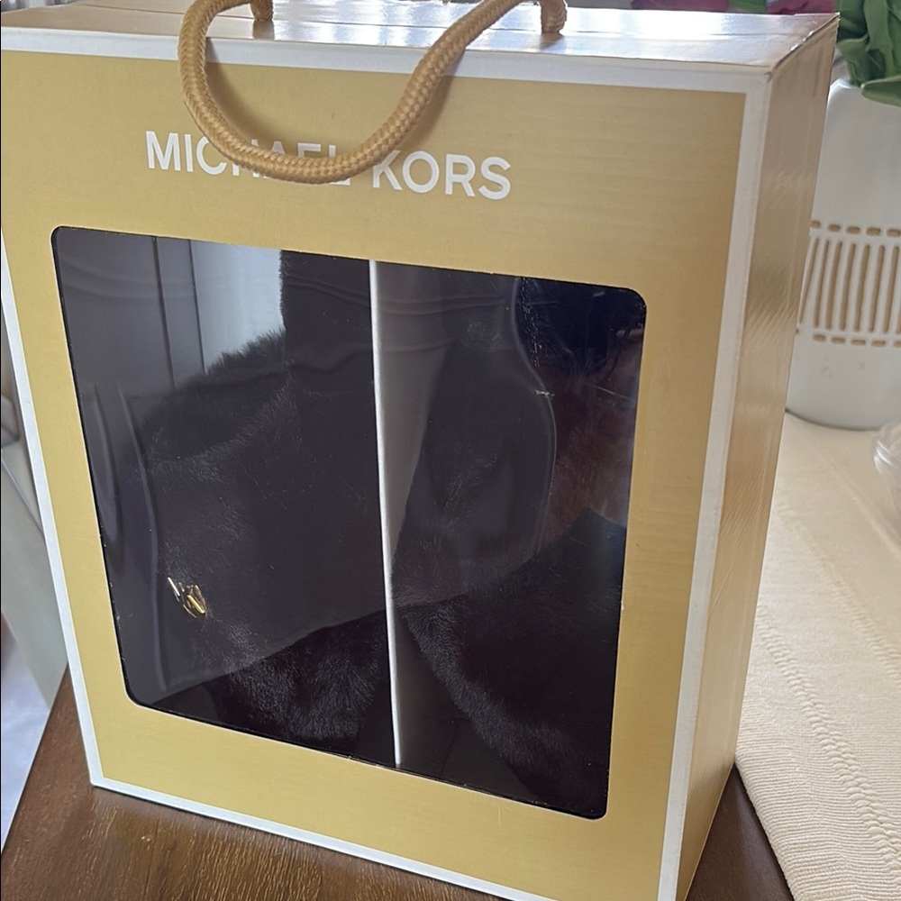 Michael Kors Black Fur Sleepwrs in A box New.